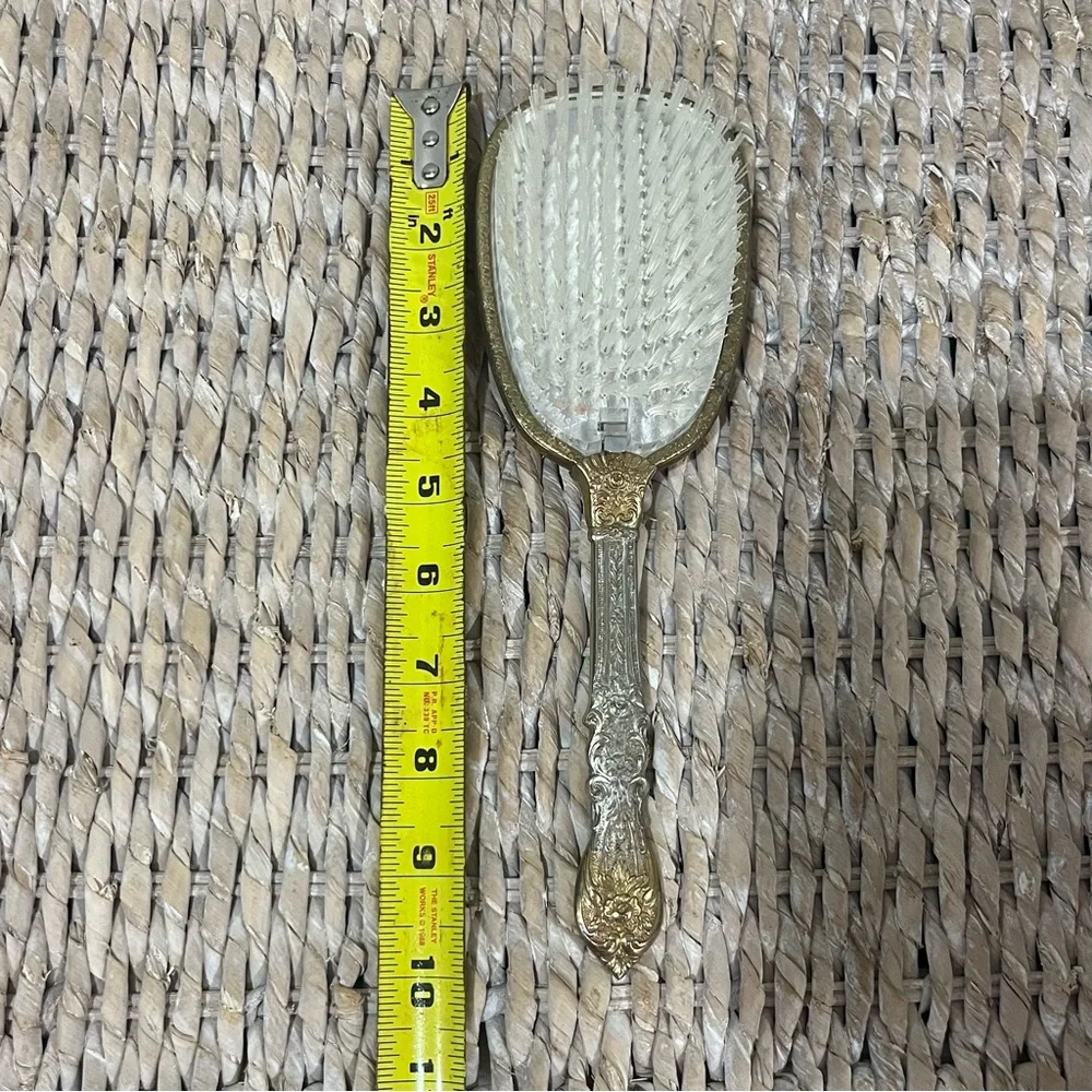 Vtg Brass Vanity Hair Brush With Floral Design Gold Tone Removable‎ Nylon brush.